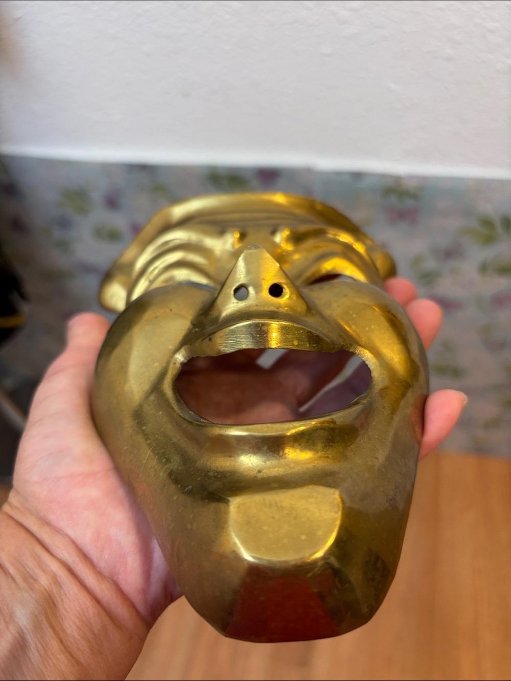 Vintage Brass Comedy and Tragedy Theater Masks - Wall Decor. - Picture 6 of 17